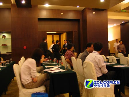 TP-LINK����ǧԪ�����ܽ����� ������С��ҵͼƬ����,ͼ9-ZOL�йش����ߵ�9��