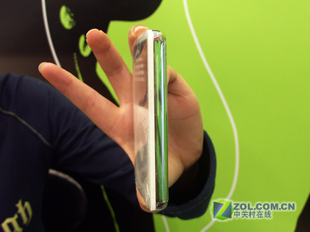 �۸�����עˮ ƻ����iPod�������ͼƬ����,ͼ2-ZOL�йش����ߵ�2��