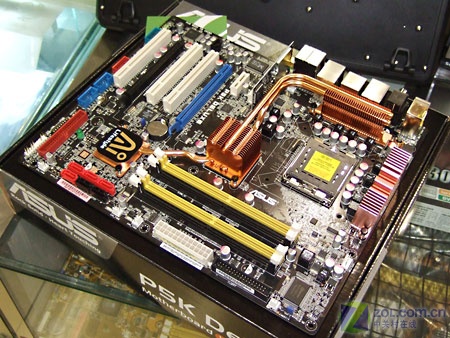 ��˶��ASUS��P5K Deluxe/WiFi-APͼƬ���� ��3�� -ZOL�йش����ߵ�3��