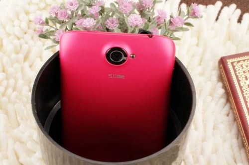 　5.0寸大屏幕+亮丽彩壳天语