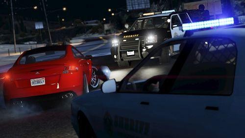 侠盗猎车5》新截图公布特雷弗玩女人_电脑游戏_