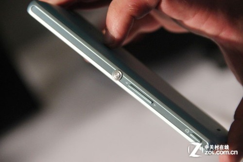 能够水下拍照 索尼Xperia ZR M36h亮相_索尼 