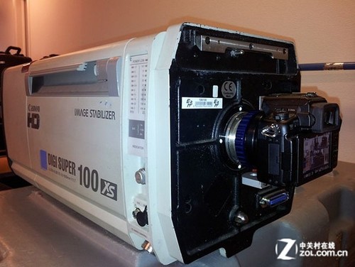 史上最大无反相机镜头 售价超20万美元_佳能 