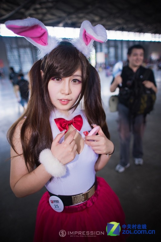 <em>美女集中营</em> Chinajoy<em>养眼</em>大妞抢先看_佳能 5D