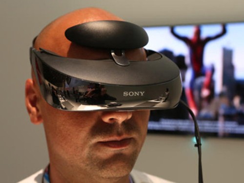 炫酷十足 索尼推新款无线头戴显示设备_趣科技