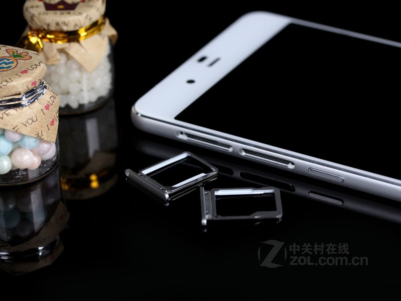 【高清图】努比亚(Nubia)nubia My 布拉格(精英