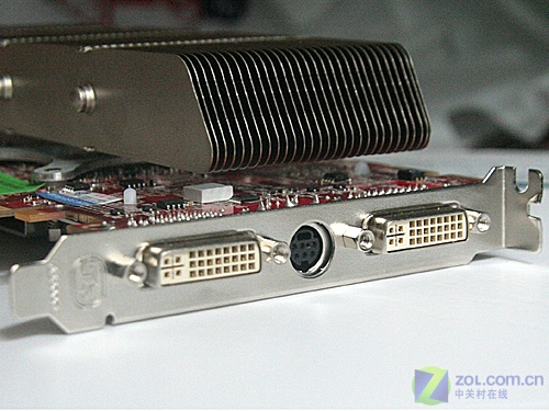 ������Sapphire��ʯHD3850 512M GDDR3��ҹս� ��1��