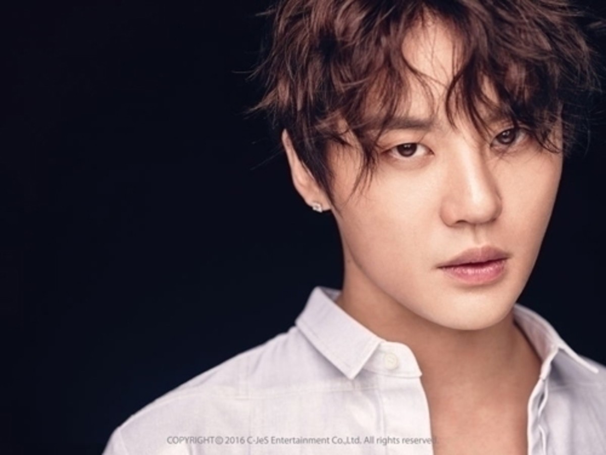 【高清图】金俊秀做客ME直播,聊聊《XIA金俊