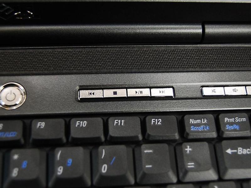 ������DELL��Vostro 1400��R520882CN��ͼƬ���� ��7�� -ZOL�йش����ߵ�7��