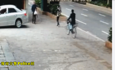 【高清图】 女司机撞毁21辆奥迪 几招扼杀马路杀手图7