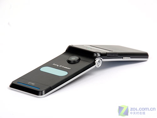 ���ᰮ���ţ�Sony Ericsson��Z770iͼƬ���� ��22�� -ZOL�йش����ߵ�22��