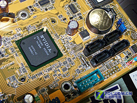 ��˶��ASUS��A8N-VM CSMͼƬ���� ��6�� -ZOL�йش����ߵ�6��
