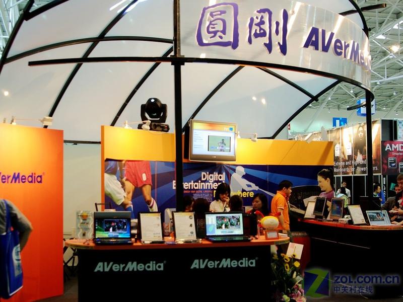 COMPUTEX2008��Բ��չ��ȫϵ�е��ӿ�ͼƬ����,ͼ1-ZOL�йش����ߵ�1��