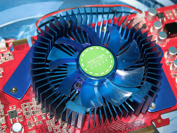 MAXSUN�����u������9800GT�ս��� 512MͼƬ���� ��3�� -ZOL�йش����ߵ�3��
