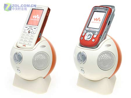 充电同步两不误 索爱专用音响底座开卖_索尼爱