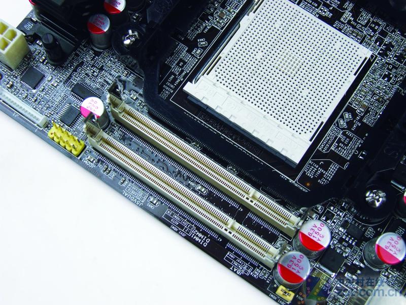 ΨһITX������� 128Mȫ�ӿ�785G����ͼƬ����,ͼ8-ZOL�йش����ߵ�8��