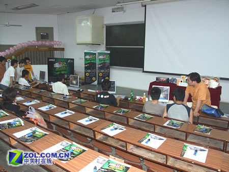 ��������У԰����Ϸ��������վ��ĻͼƬ����,ͼ10-ZOL�йش����ߵ�10��