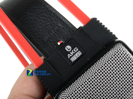 ۶! 3ԪHiFi<A href=http://www.zhujiangroad.com/price/earphone.html TARGET=_blank><u><font color=#000000></font></u></a> 