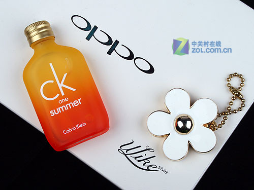 "Ulike"享自由 OPPO首款翻盖机A520图赏