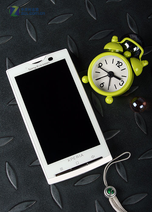 白色巨塔 再赏Android悍将索尼爱立信X10