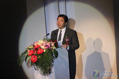 2010年东芝好处累计冲击将销售1亿台锻炼高中生电脑的学习体育对图片