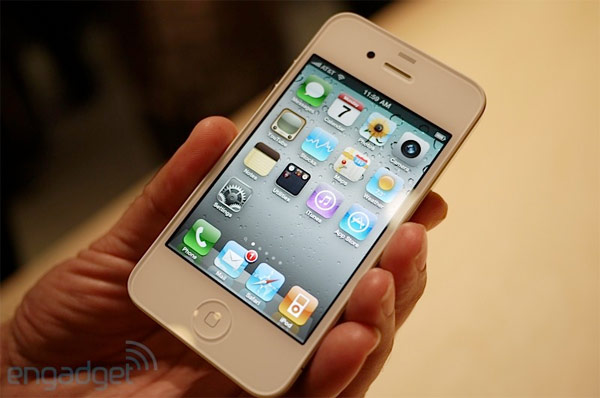 ����ˬԼ ƻ�����ϰ�ɫiPhone 4����ʱ��ͼƬ����,ͼ2-ZOL�йش����ߵ�2��