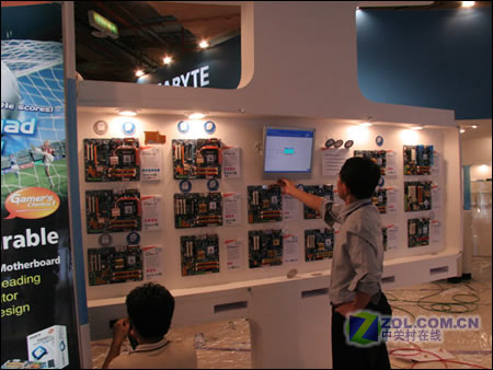 ���˰忨���б��� Computex����չ̨ͼƬ����,ͼ1-ZOL�йش����ߵ�1��