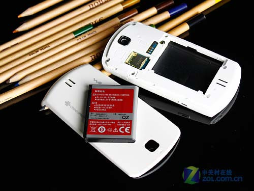 800MHz+Android2.1 三星I6500U外观评测