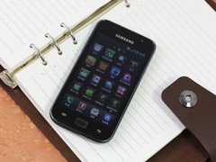 三星 i9003 黑色 正面图