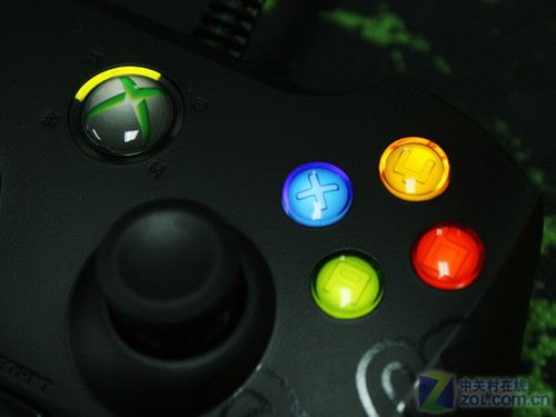 反抗无用 Razer昂萨凌豹赛事级手柄首测