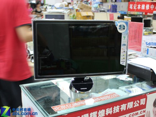 3D时代的华丽转身 三星27液晶正式到货