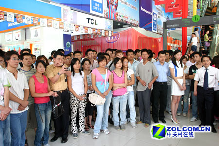 Intel�й����2˫����������¡�ؿ�ĻͼƬ����,ͼ2-ZOL�йش����ߵ�2��