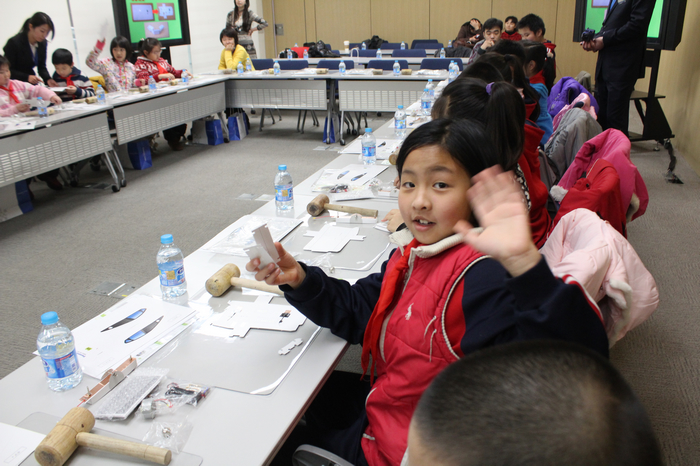 环保从娃娃抓起 松下展厅太阳能车动手做-第13页-家电频道-ZOL中关村在线