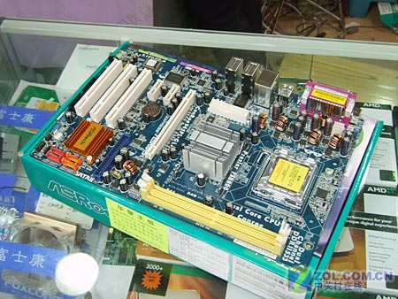 ���棨Asrock��ConRoe945PL-GLANͼƬ���� ��8�� -ZOL�йش����ߵ�8��