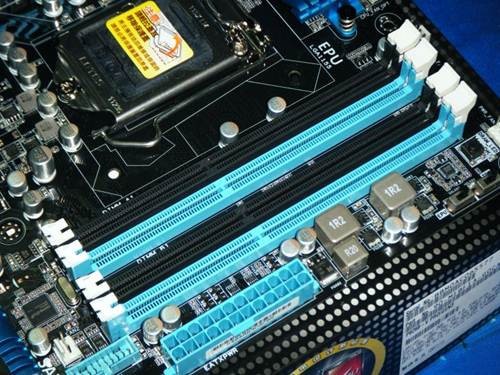SNB֧PCI-E3.0˶Z681999Ԫ 