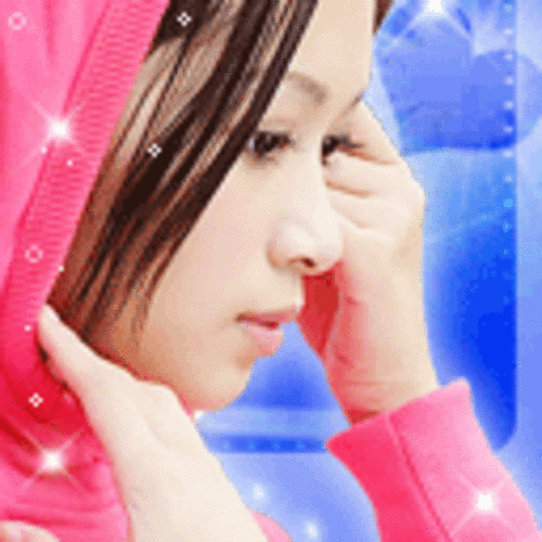 美女可爱的表情摄影图_表情大全