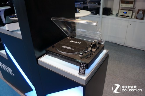 2012香港电子展:Gold Sound黑胶唱片机_音箱