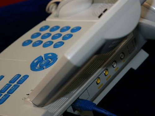 对讲与网络电话可混用?小心山寨忽悠你