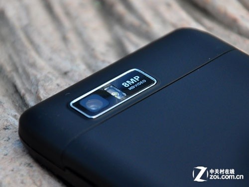 单核2GHz超越所有双核 摩托MT788评测