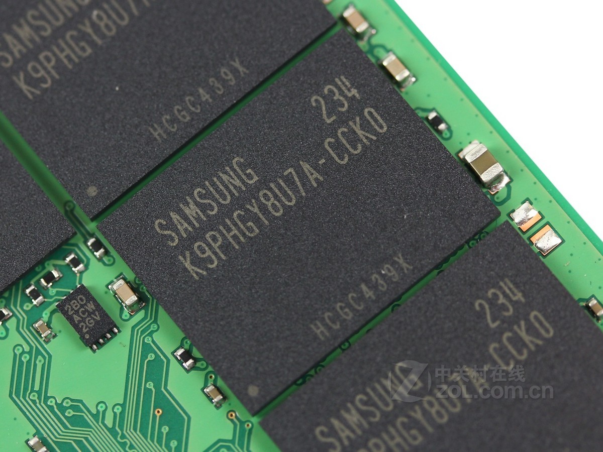 【高清图】 三星(samsung)840 pro(128gb)内部构造 图35