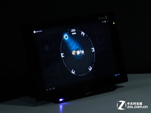 ����800�ж�ǿ? ���㿴CES2013��ͨչ̨ 