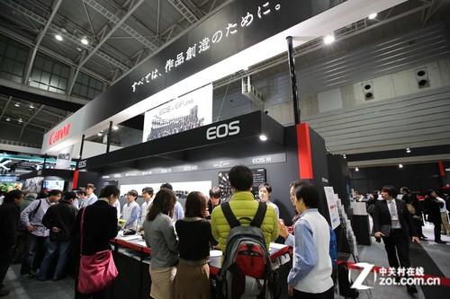 【CP+2013】相机齐上阵 佳能展台概览