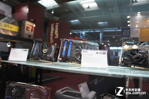 CeBIT΢��չ̨���콢����Ϸ�豸������ 