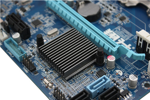 【高清图】 超值全能型入门主板 翔升b75m值得推荐图4