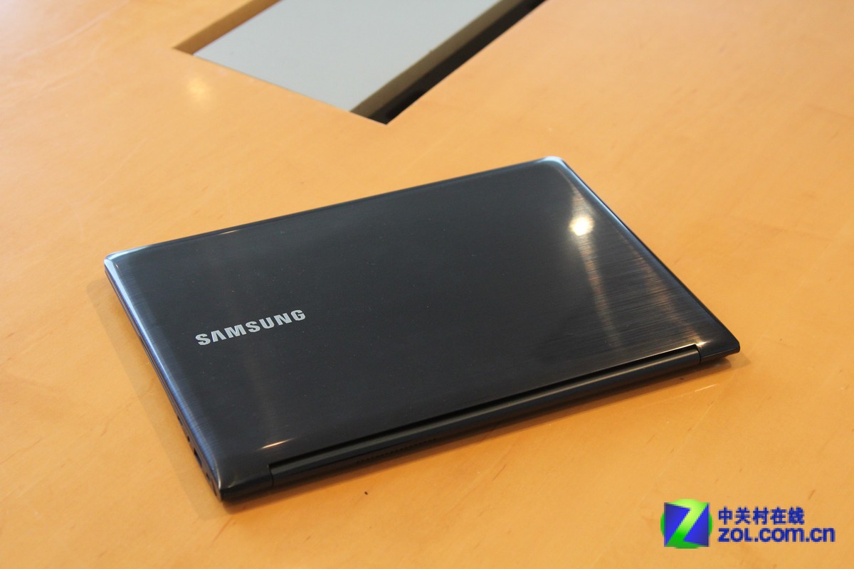 笔记本电脑 三星笔记本电脑 三星915s3g-k01 图片 返回综述页1 / 51