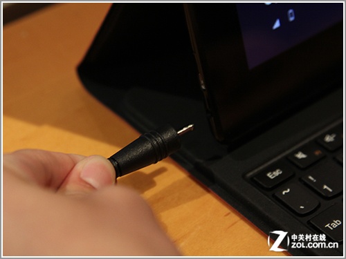 ��ʻ��vs������ ����MIIX�������� 