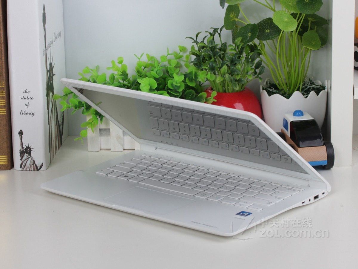 笔记本电脑 三星笔记本电脑 三星905s3g-k01 图片 原创图赏59 / 274