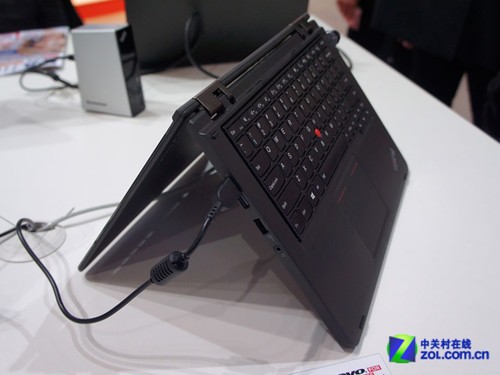 IFAֱ��:ThinkPad��Yoga���� ���ַ�ת 