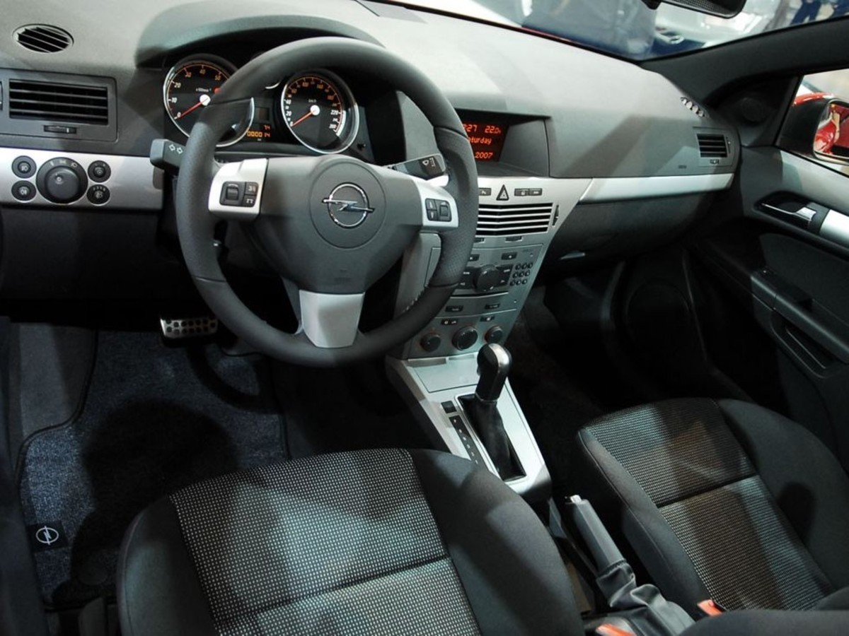 【高清图】 欧宝雅特 1.8 gtc三门版 图43