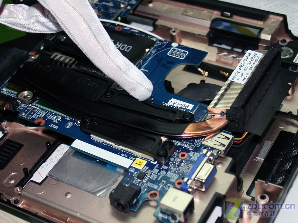 【高清图】 是否内外兼修?三星q70轻薄本独家拆解图31